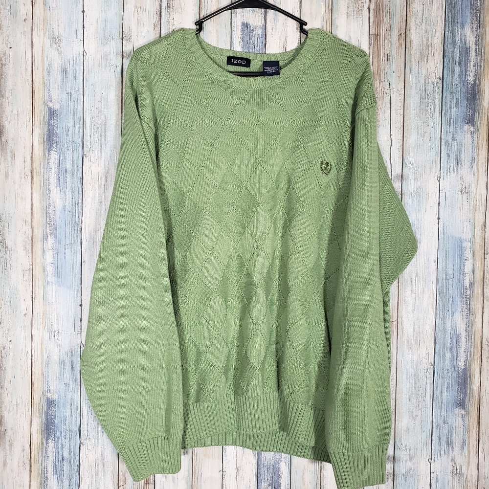 Men's IZOD sweater